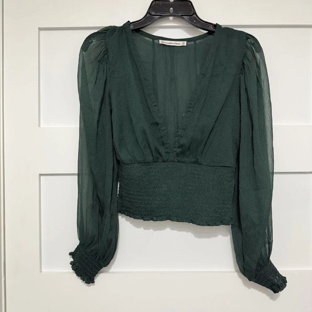 Abercrombie & Fitch Green Long Sleeve Smocked Waist Top Size XS 36158